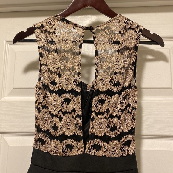 Cute black & gold dress - Picture 4 of 4